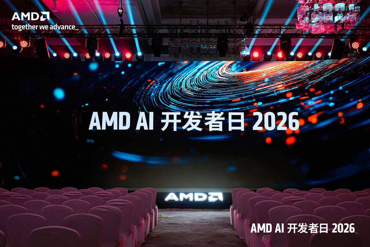 Lisa Su’s Signature! GMKtec EVO-X2/X3 Shine at AMD AI DevDay